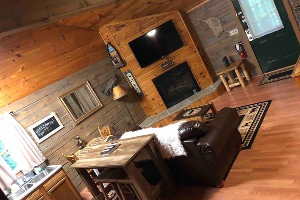 The Fishing Hole Cabin - Sage Vacations Gatlinburg Eksteriør bilde